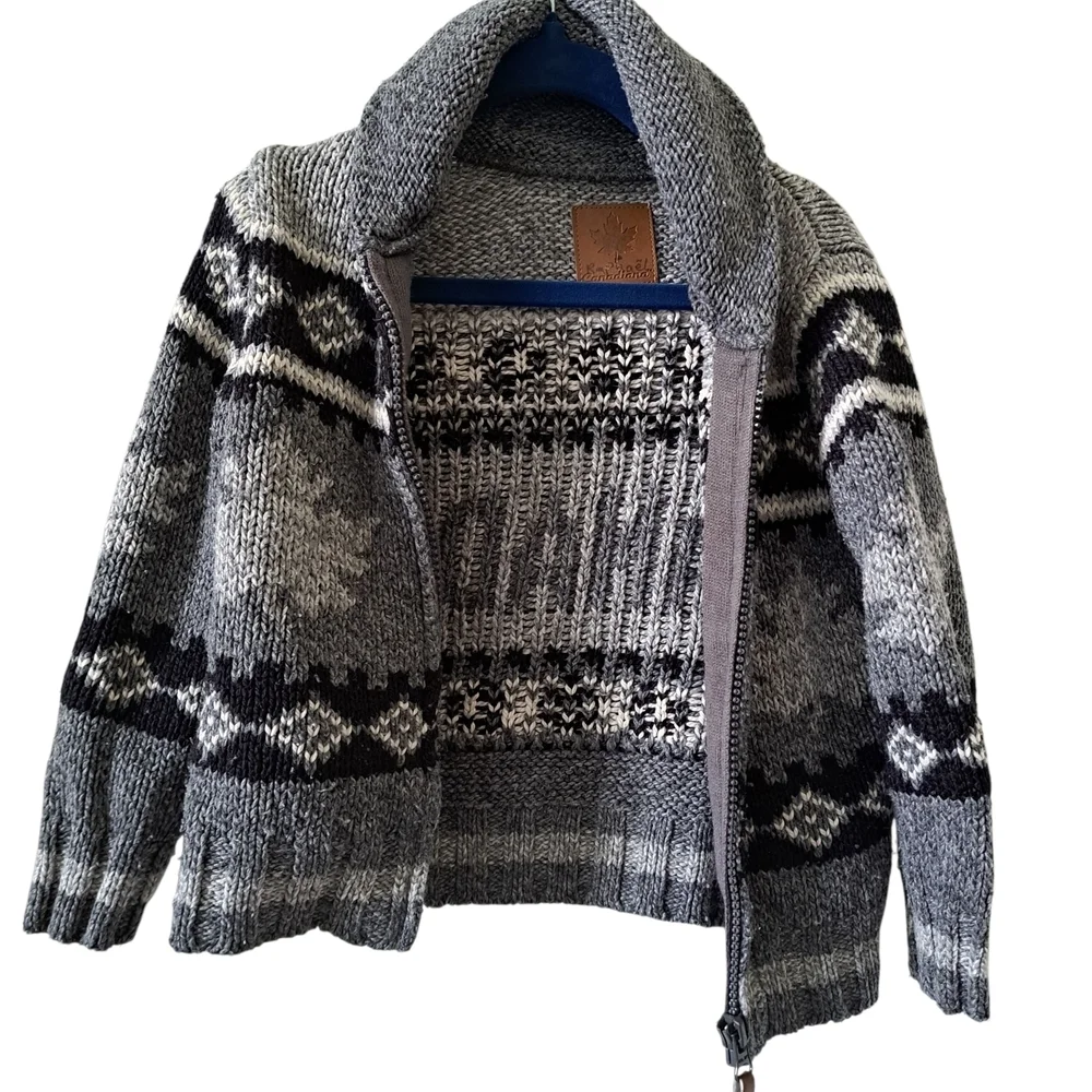 Canadiana Knit Zip Cardigan Sweater – Canada Graphic – Grey & Black – 3T - Picture 3 of 5